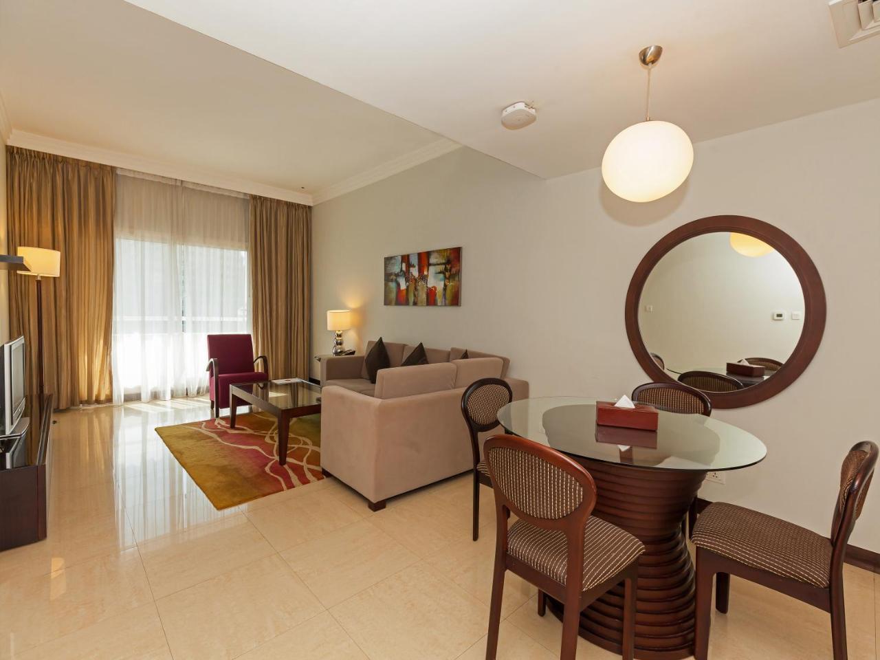 Flora Park Deluxe Hotel Apartments Dubai Buitenkant foto