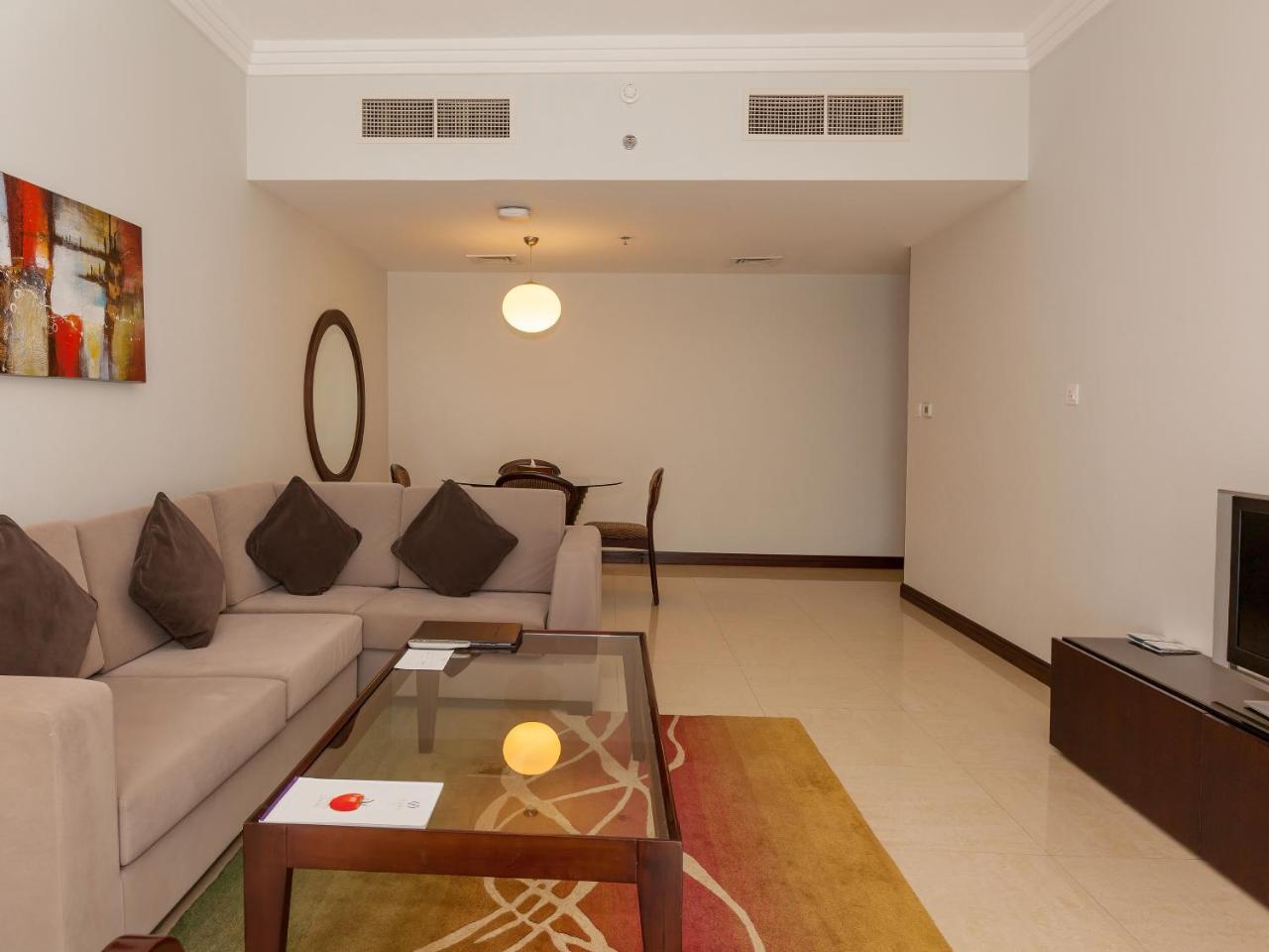 Flora Park Deluxe Hotel Apartments Dubai Buitenkant foto