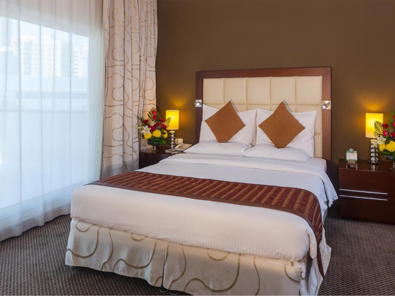 Flora Park Deluxe Hotel Apartments Dubai Buitenkant foto