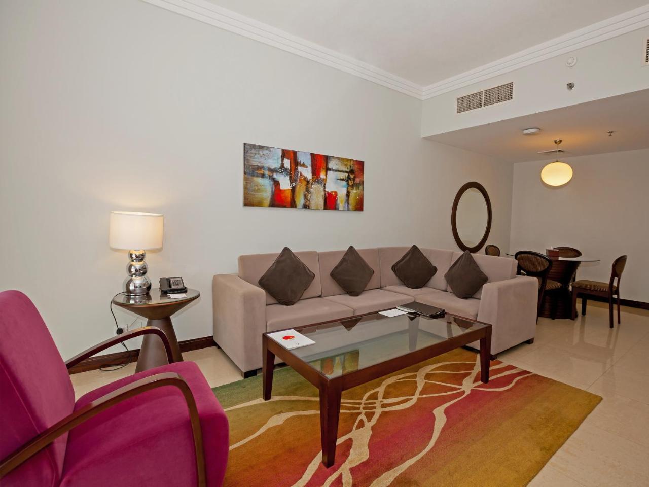 Flora Park Deluxe Hotel Apartments Dubai Buitenkant foto